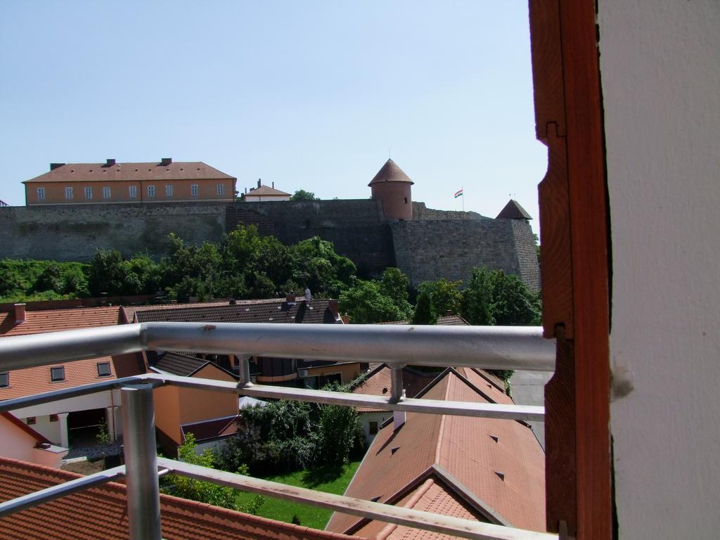 Minaret Apartman Erlau Zimmer foto